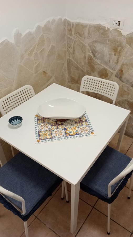 A Casuzza Apartment Catania Bagian luar foto