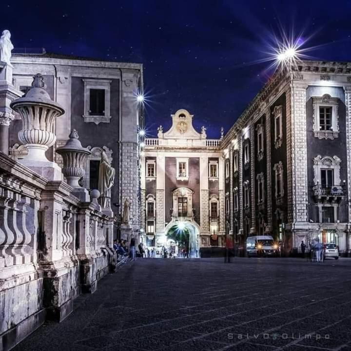 A Casuzza Apartment Catania Bagian luar foto