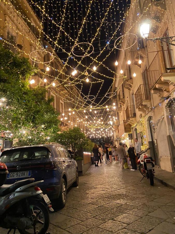 A Casuzza Apartment Catania Bagian luar foto
