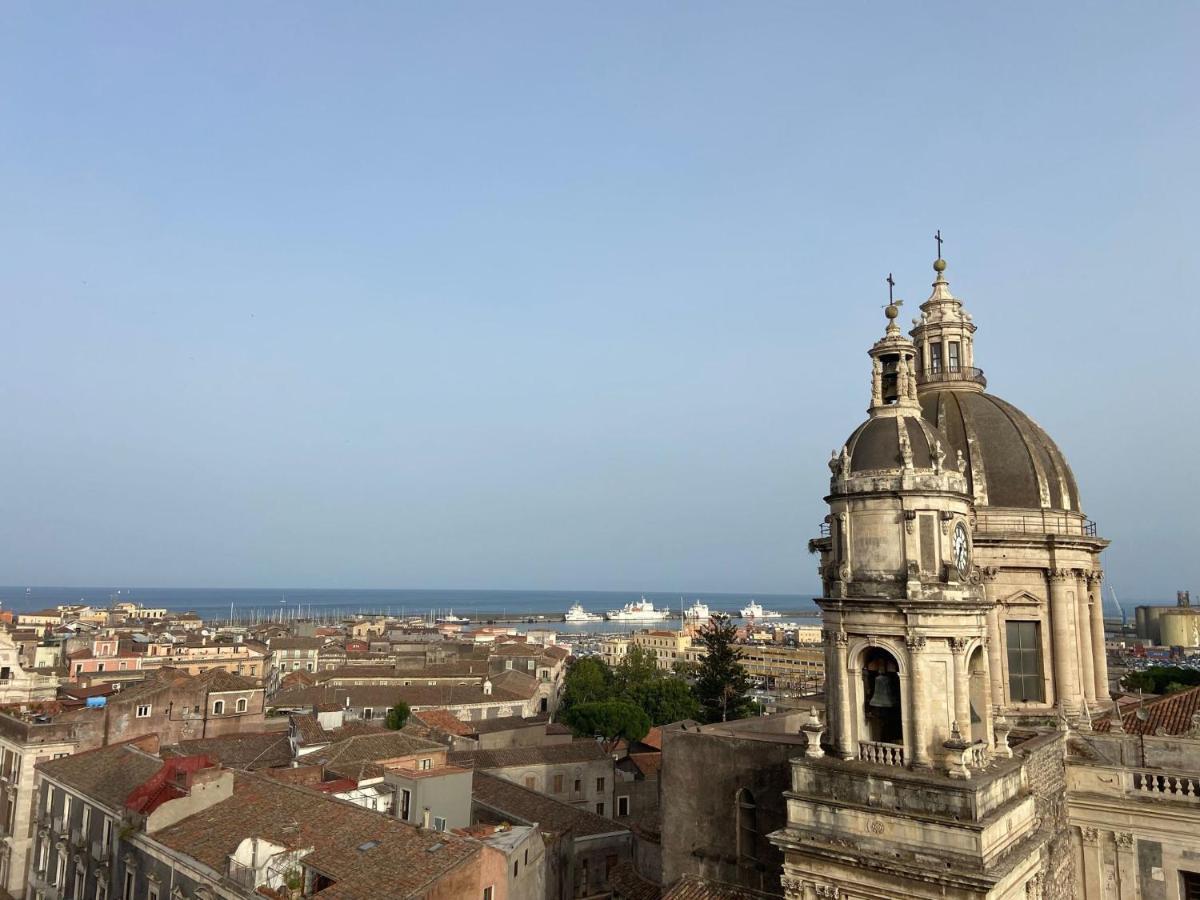 A Casuzza Apartment Catania Bagian luar foto