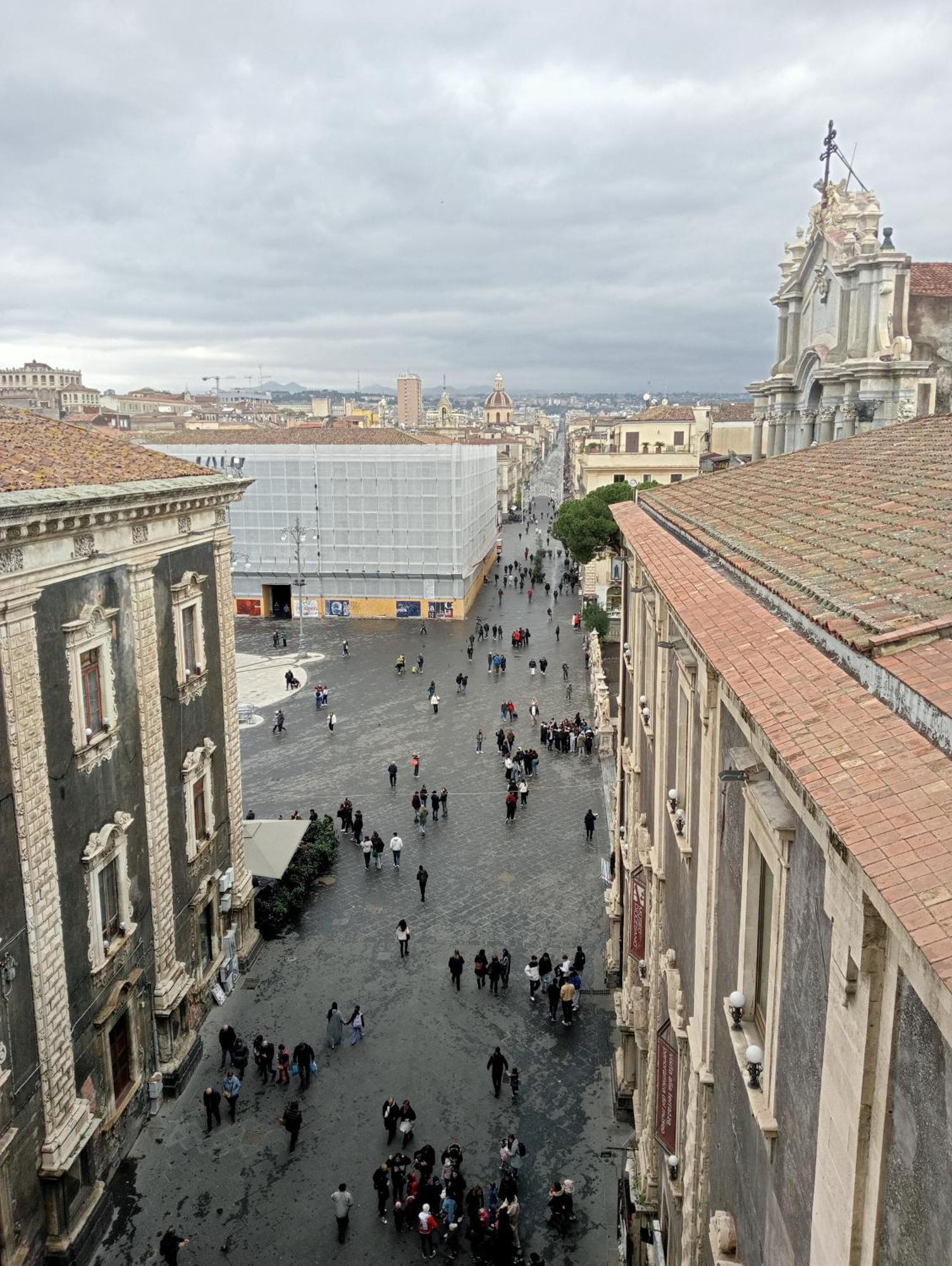A Casuzza Apartment Catania Bagian luar foto